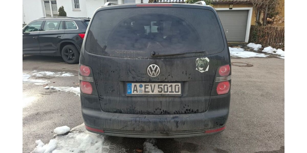 VW Touran 317.000 km 1.600 &euro; Augsburg 86165