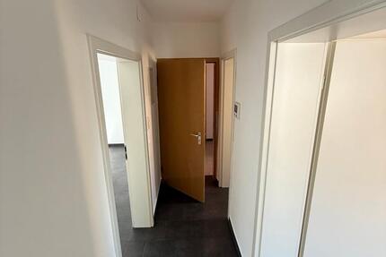 Wohnung Augsburg Oberhausen - 4 Zimmer, 95 m&sup2;, 1.300&euro; | Angebot:26387116