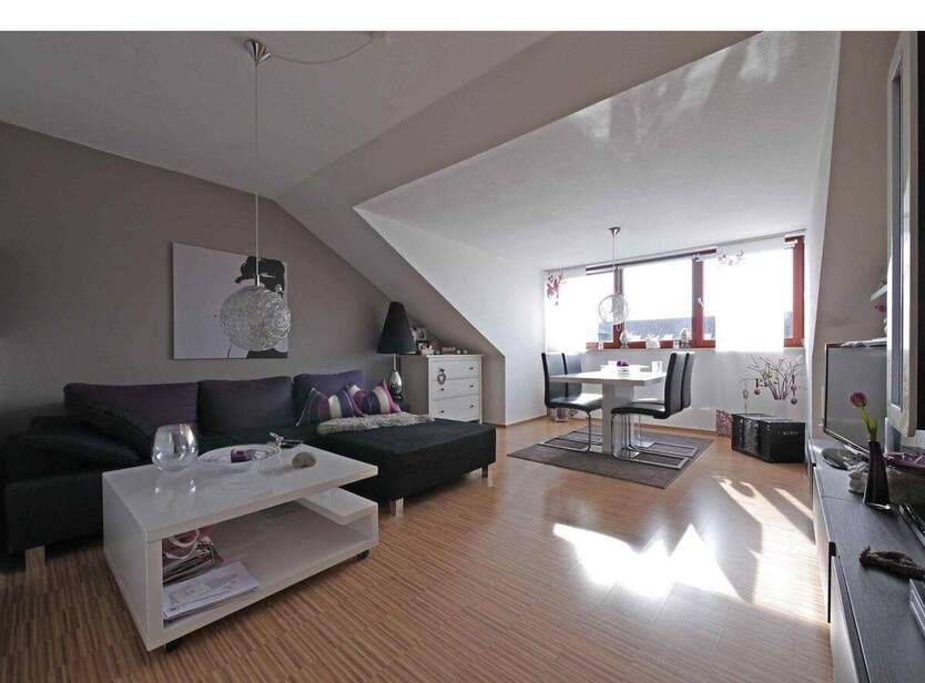 2-ZKB-DG-Whg. mit Stellplatz unweit von Universität und Straßenbahn in Haunstetten 2 zimmer