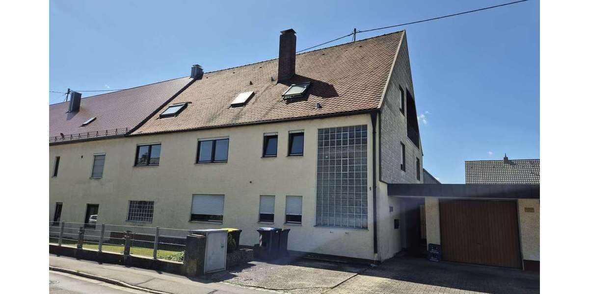 Etagenwohnung Gablingen - 3 Zimmer, 84 m&sup2;, 930&euro; | Angebot:26253960