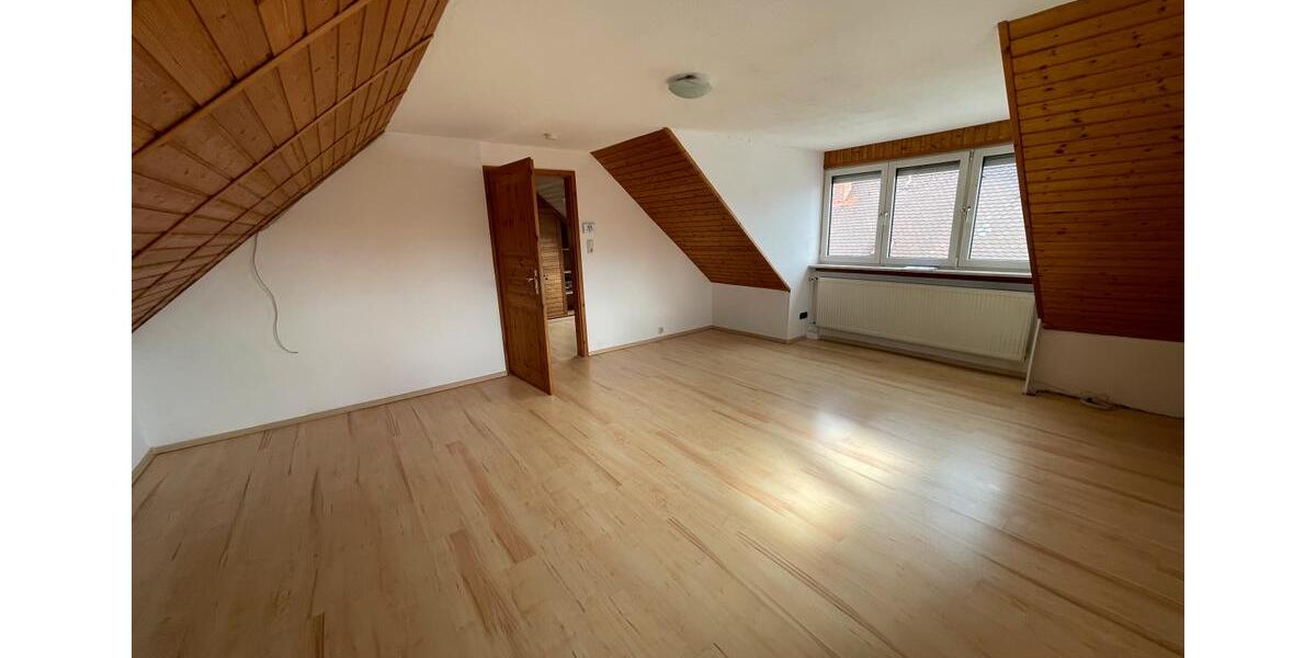 Dachgeschoßwohnung Augsburg - 1.5 Zimmer, 45 m&sup2;, 650&euro; | Angebot:25257454