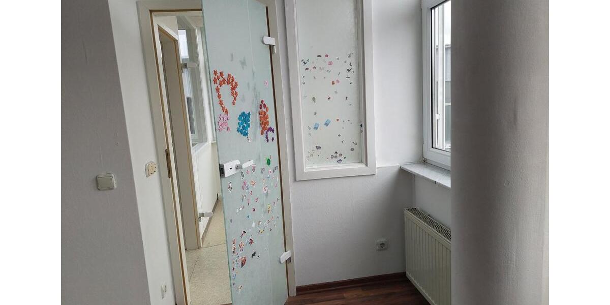 Hochparterre Königsbrunn - 3 Zimmer, 80 m&sup2;, 1.100&euro; | Angebot:25639203