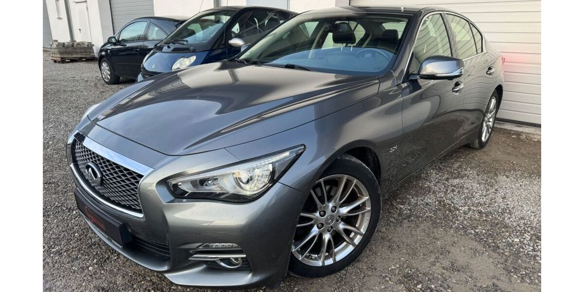 INFINITI Q50 200.000 km 8.999 &euro; Merching 86504
