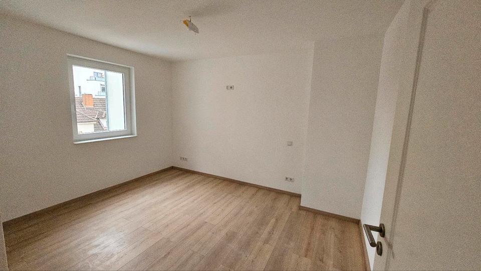 Innenstadt, 2 Zimmer, kernsaniert, Zentral frei, wie neu 2 zimmer