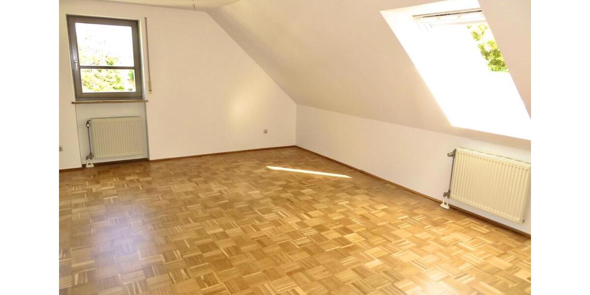Dachgeschoßwohnung Mering - 3 Zimmer, 84 m&sup2;, 1.080&euro; | Angebot:25054727