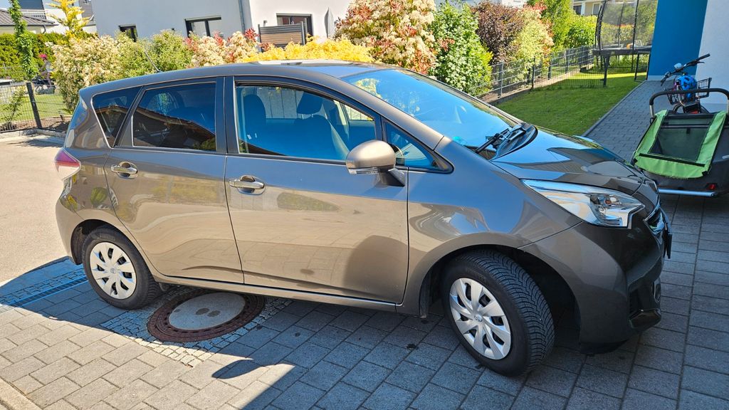 Toyota Verso-S 141.000 km 6.500 &euro; Schwabmünchen 86830