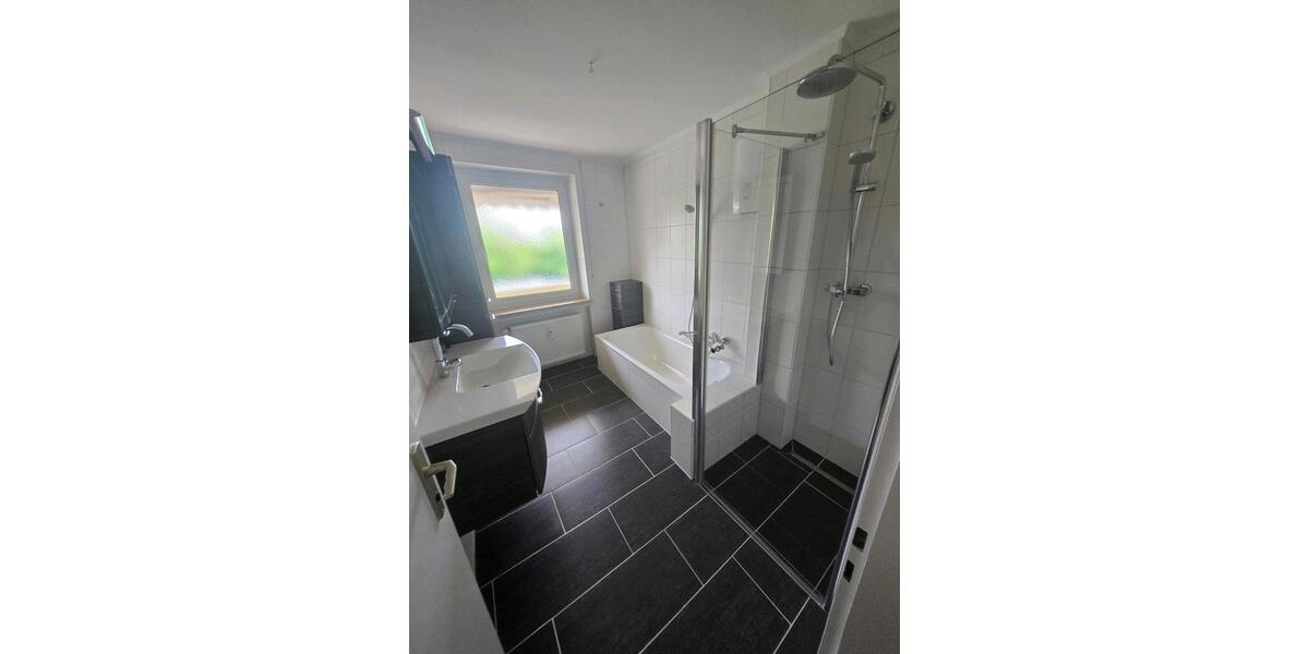 Erdgeschoßwohnung Königsbrunn - 3 Zimmer, 92 m&sup2;, 419.000&euro; | Angebot:26614019