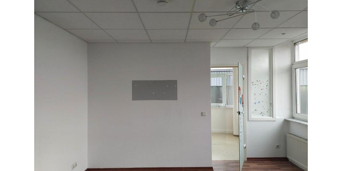 Hochparterre Königsbrunn - 3 Zimmer, 80 m&sup2;, 1.100&euro; | Angebot:25639203