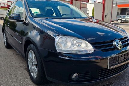 VW Golf 232.000 km 590 &euro; Augsburg 86167