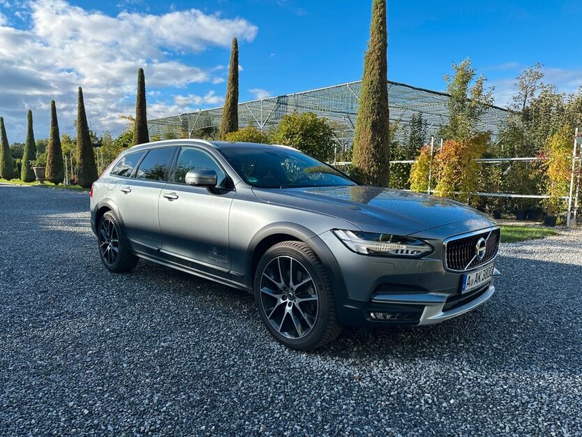 Volvo V90 Cross Country 76.500 km 32.500 € Bobingen 86399