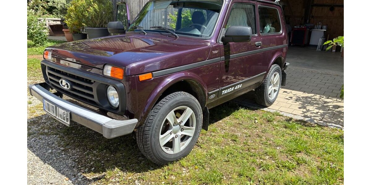 Lada Taiga 91.500 km 13.860 &euro; Wertingen 86637