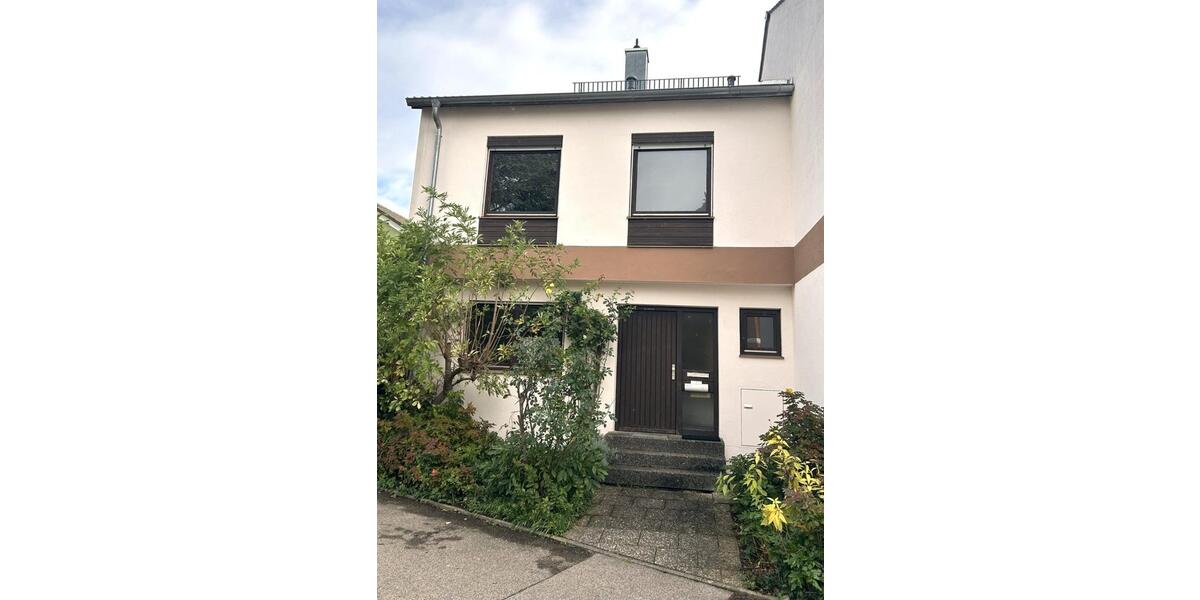 Hübsches, gepflegtes Reiheneckhaus in Göggingen Süd zimmer