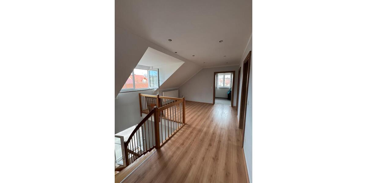 Maisonettenwohnung Aichach - 6 Zimmer, 186 m&sup2;, 2.550&euro; | Angebot:25332283