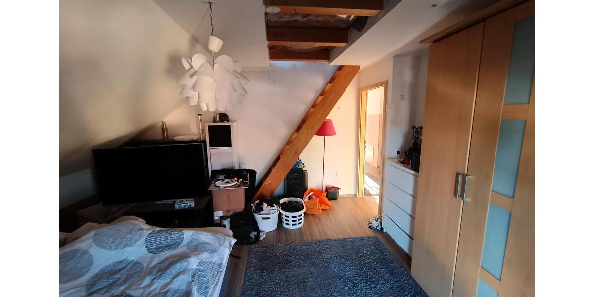 Dachgeschoßwohnung Geltendorf - 3 Zimmer, 83 m&sup2;, 1.120&euro; | Angebot:25162744