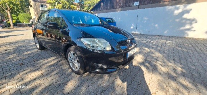 Toyota Auris 142.000 km 3.500 &euro; Augsburg 86156