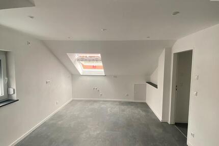 Schöne, ruhige DG-Wohnung in Top-Lage zimmer