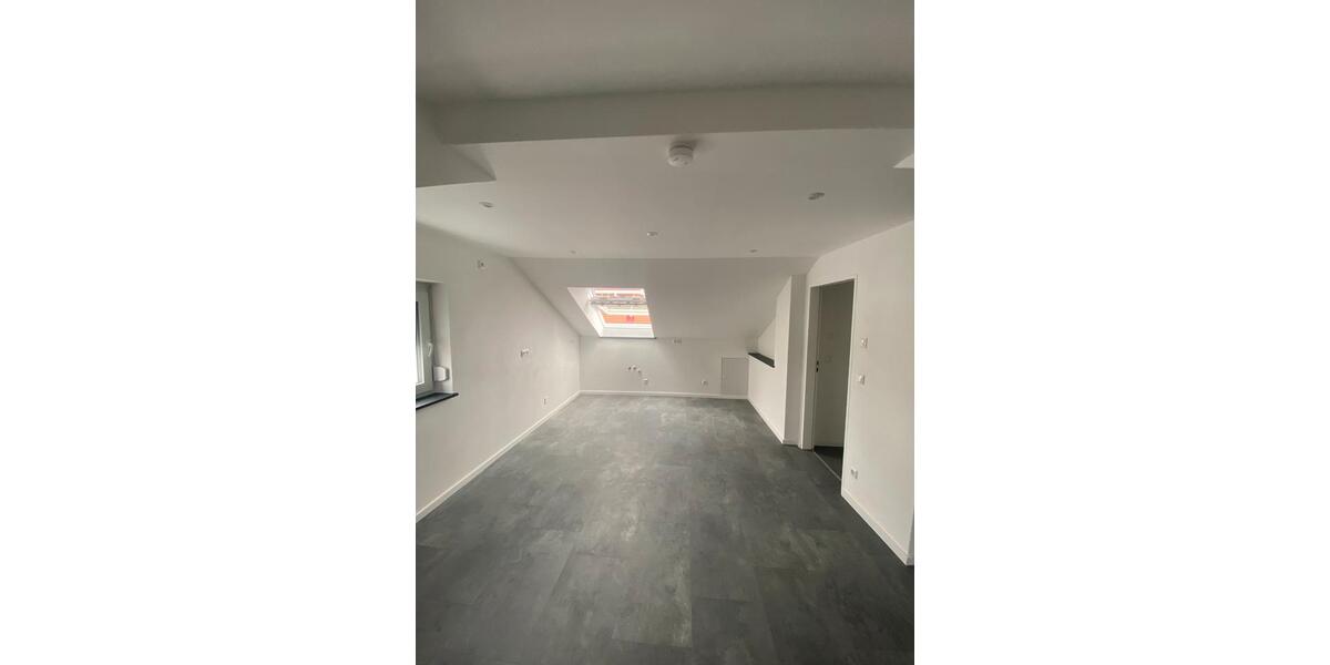 Schöne, ruhige DG-Wohnung in Top-Lage zimmer