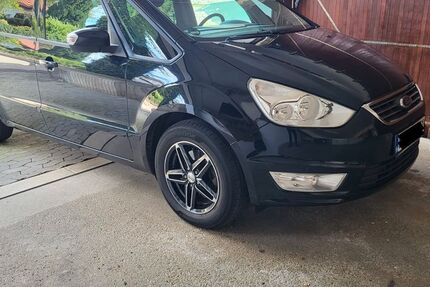 Ford Galaxy 208.000 km 6.700 € Winterbach 89368
