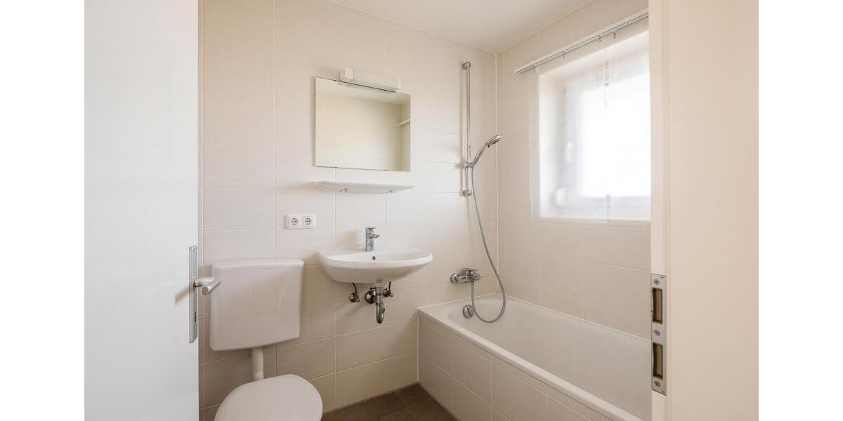 Etagenwohnung Augsburg Oberhausen - 2.5 Zimmer, 63 m&sup2;, 850&euro; | Angebot:26265581