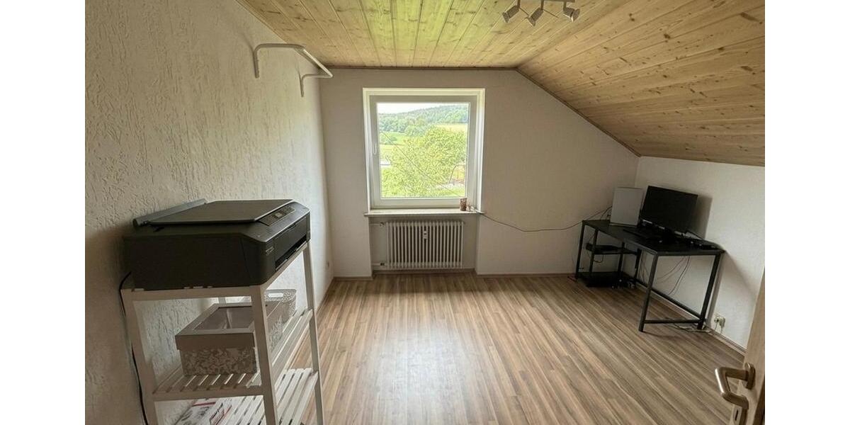 Dachgeschoßwohnung Gersthofen - 5 Zimmer, 111 m&sup2;, 970&euro; | Angebot:26701513