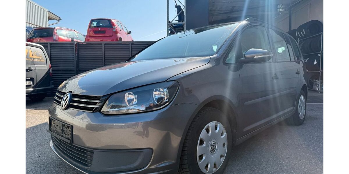 VW Touran 273.000 km 5.399 &euro; Augsburg 86165