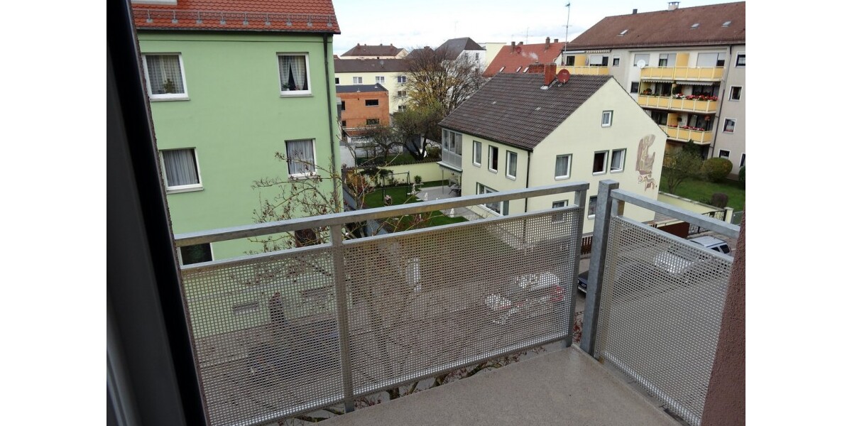 2 sanierte Altbauwohnungen 105 + 92 qm, je mit 2 Balkonen, Bambus-Parkett, hohe Räume, ruhig, nähe KUKA Augsburg - 4- Augsburg Lechhausen | Angebot:26953268