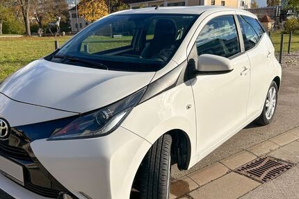 Toyota Aygo (X) 86.100 km 7.950 € Augsburg 86152
