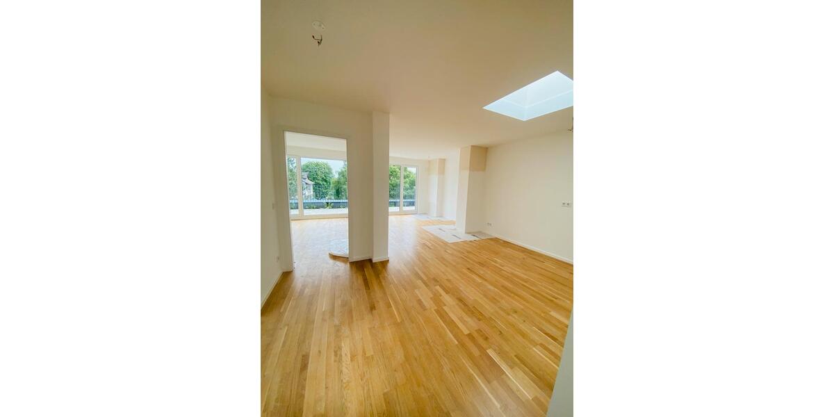 Erstbezug: 2,5 Zimmer mit Küche, Dachterrasse und TG 2.5 zimmer