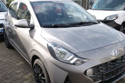 Hyundai i10 55.400 km 12.099 &euro; Stadtbergen 86391