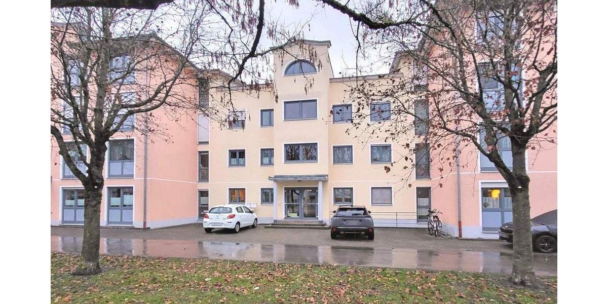 Charmante, helle 3-Zimmer-Wohnung mit großem Balkon in Mering 3 zimmer