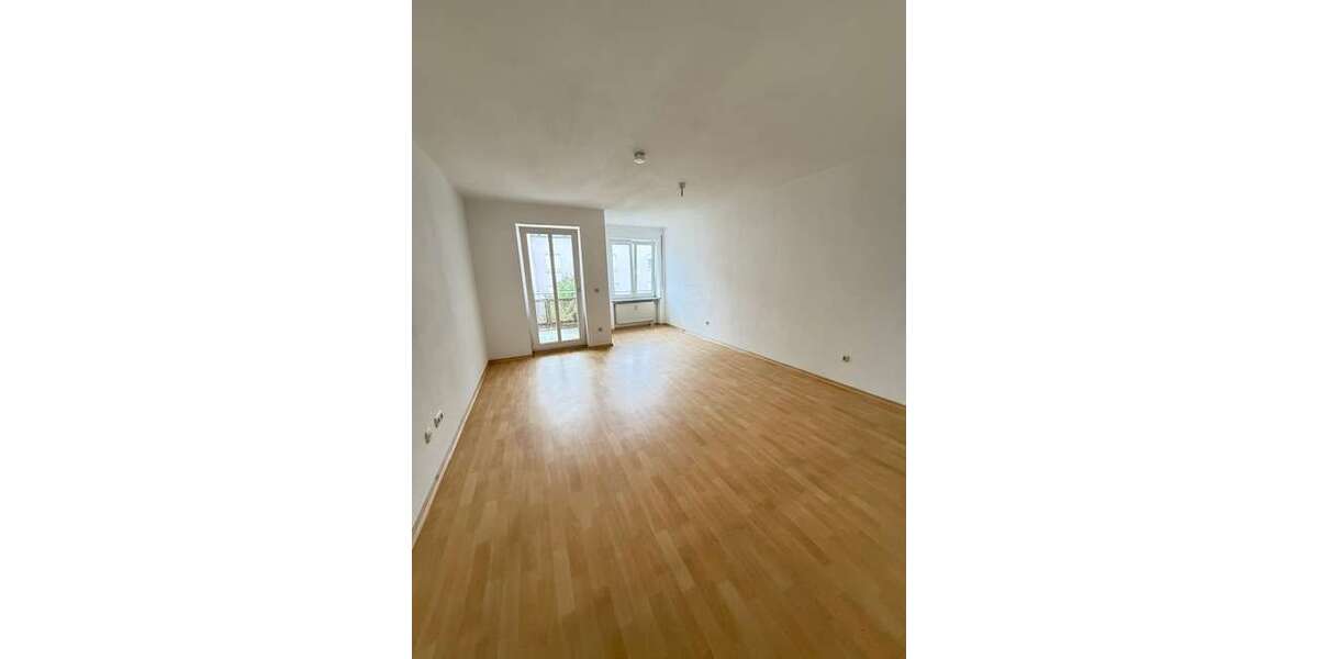 Etagenwohnung Aichach - 3 Zimmer, 75 m&sup2;, 813&euro; | Angebot:25400333