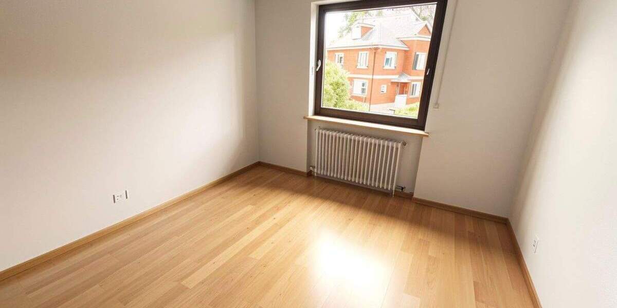 Reihenendhaus Augsburg Göggingen - 6 Zimmer, 156 m&sup2;, 699.000&euro; | Angebot:24735776