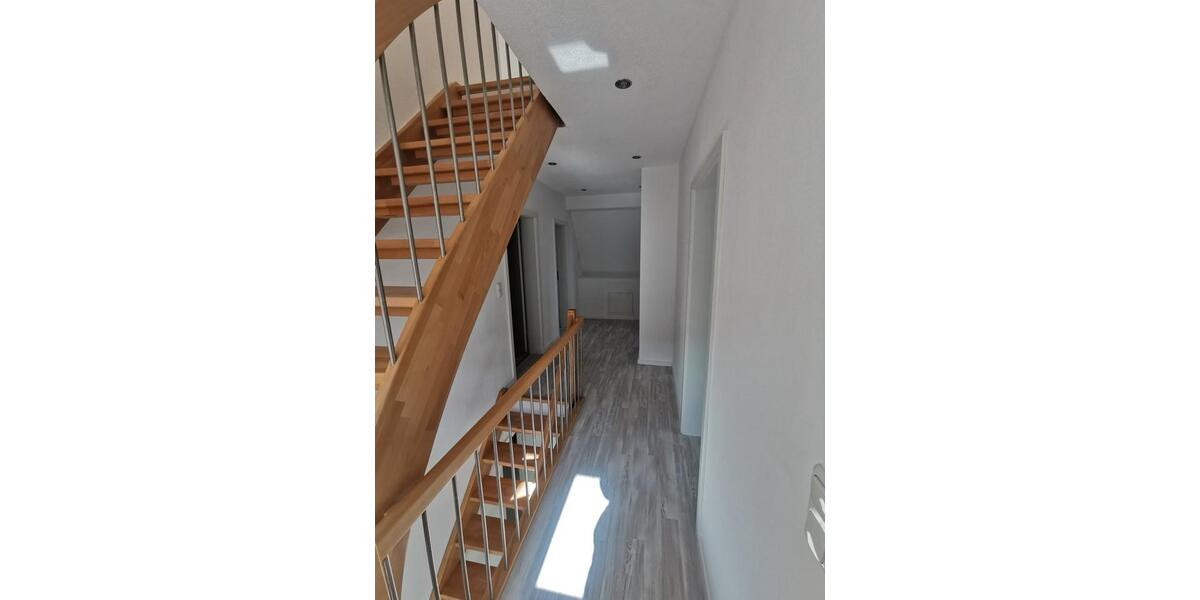 Einfamilienhaus Wertingen - 6 Zimmer, 135 m&sup2;, 1.650&euro; | Angebot:26017015