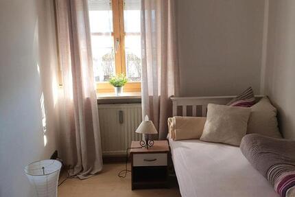 Zimmer, möbliert, für berufstätige Personen zimmer