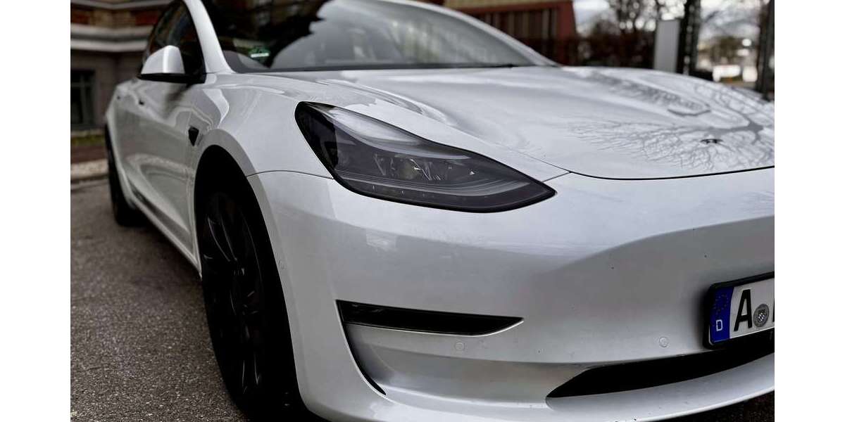 Tesla Model 3 68.900 km 29.900 &euro; Augsburg 86154