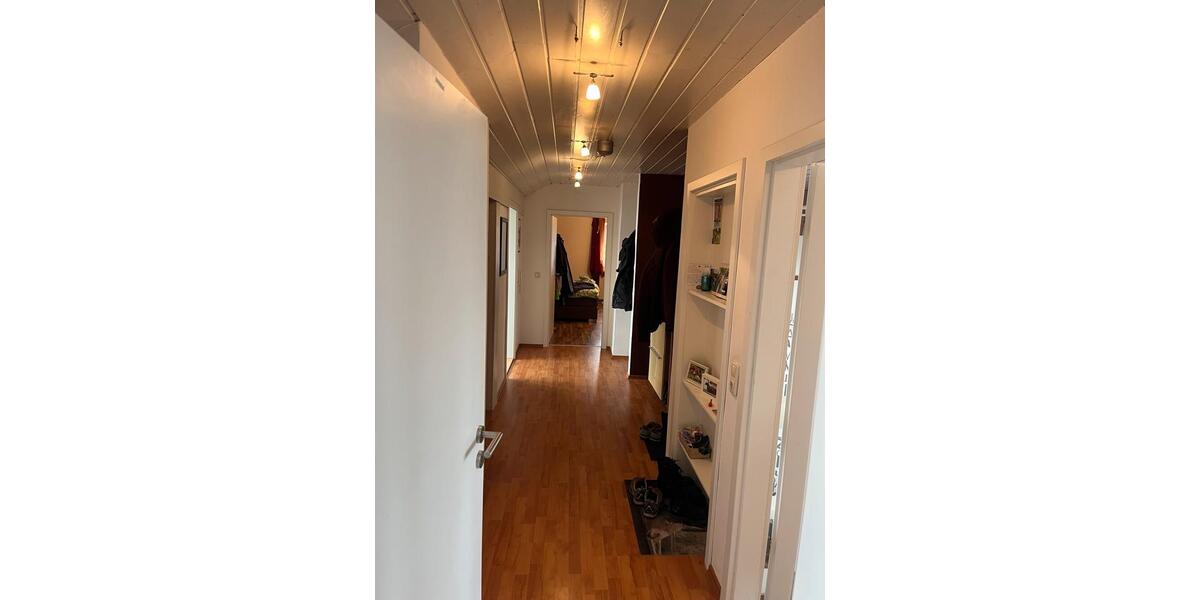 Dachgeschoßwohnung Scheuring - 3 Zimmer, 96 m&sup2;, 1.050&euro; | Angebot:26523050