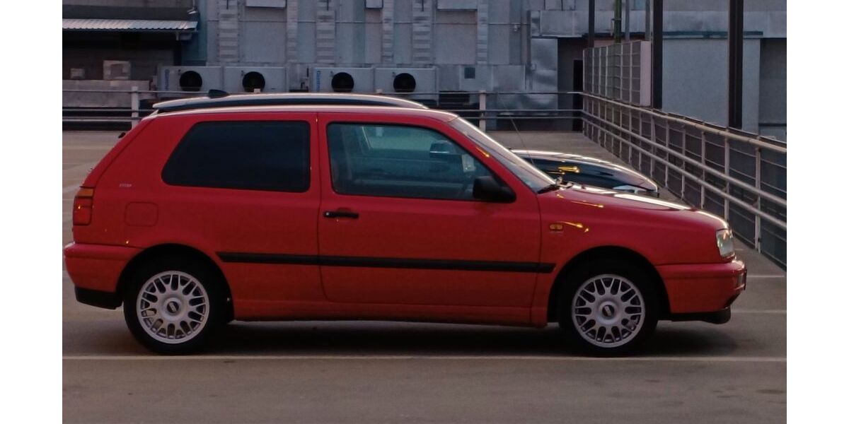 VW Golf 54.000 km 9.900 &euro; Augsburg 86165