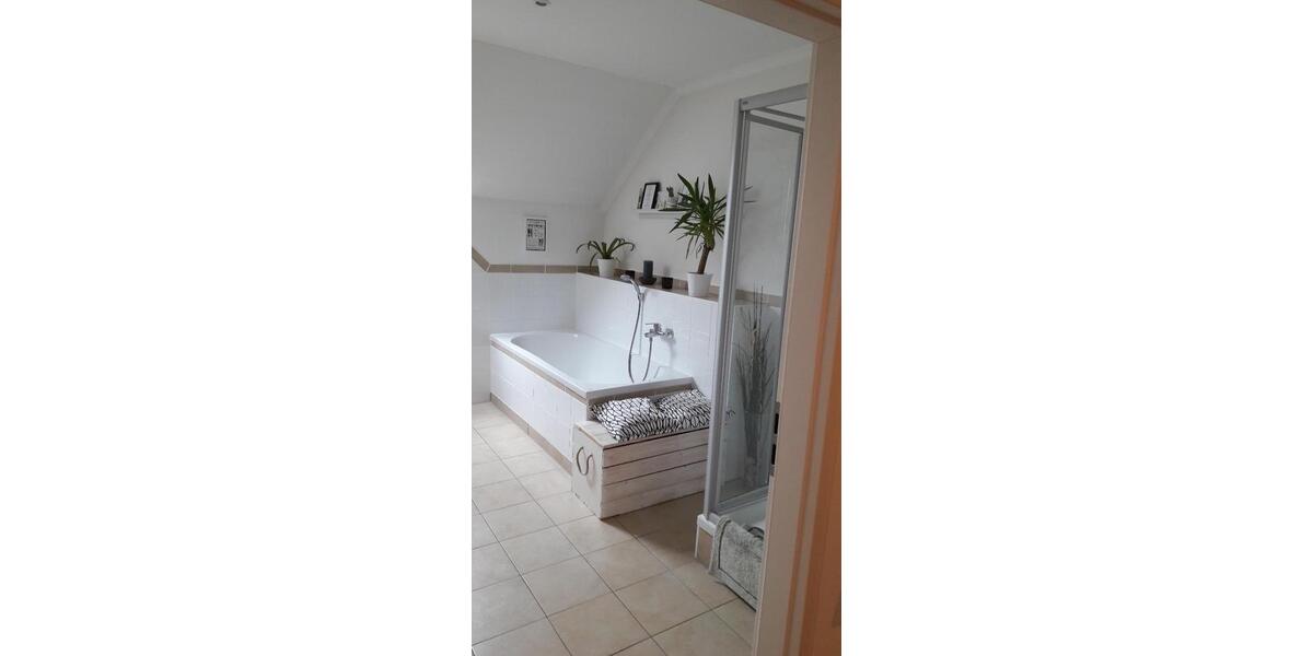 Dachgeschoßwohnung Aichach - 3 Zimmer, 102 m&sup2;, 1.200&euro; | Angebot:25509691