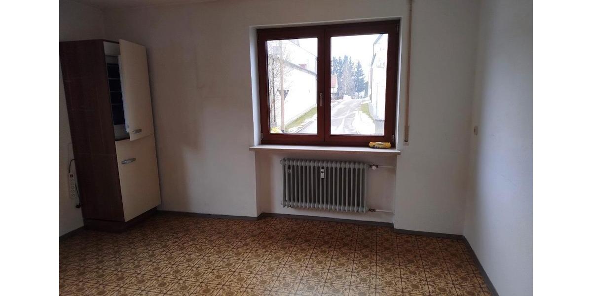 Erdgeschoßwohnung Buttenwiesen - 4 Zimmer, 101 m&sup2;, 900&euro; | Angebot:25875100
