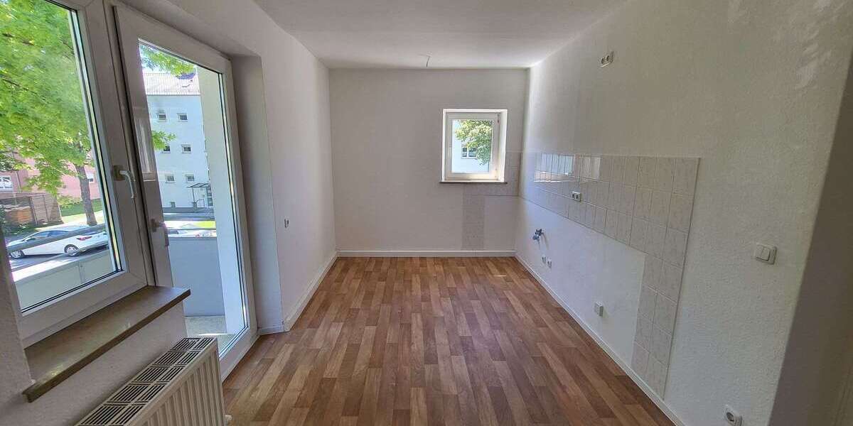 Etagenwohnung Augsburg Oberhausen - 3.5 Zimmer, 57 m&sup2;, 692&euro; | Angebot:26740211