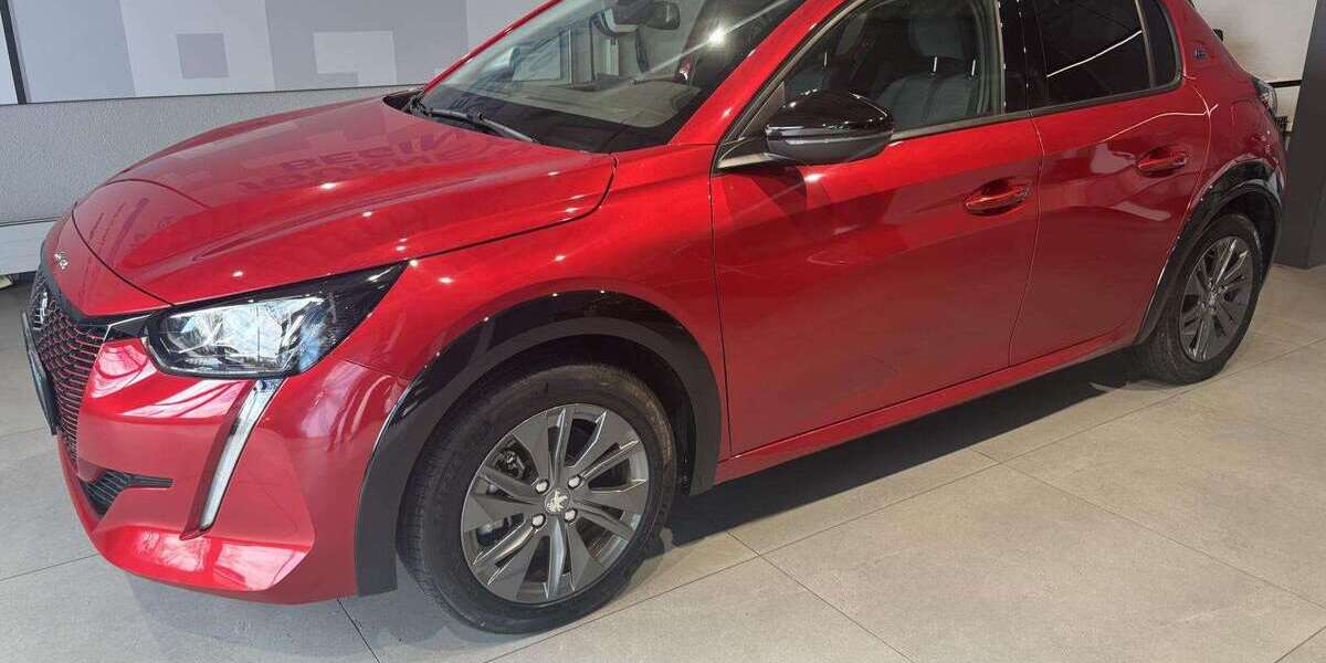 Peugeot 208 12.500 km 19.695 &euro; Augsburg 86179
