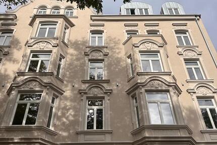 Luxuriöses Wohnen auf 150m²: Erstbezug nach Kernsanierung | Altbau mit Balkon | Energieeffizienz 5 zimmer