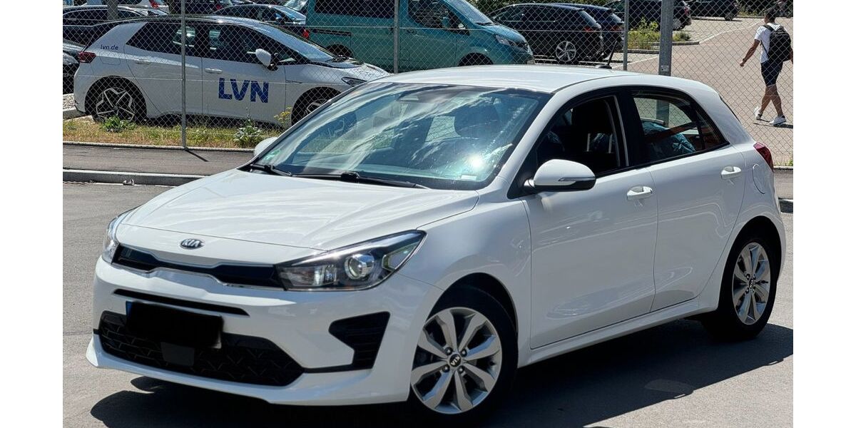 Kia Rio 99.000 km 10.990 &euro; Augsburg 86154