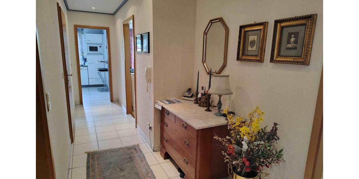 Etagenwohnung Neusäß - 3 Zimmer, 90 m&sup2;, 420.000&euro; | Angebot:26429493