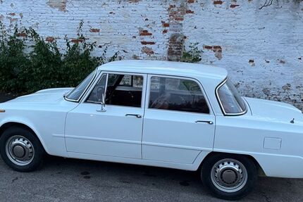 Alfa Romeo Giulia 124.000 km 23.000 € Aichach 86551