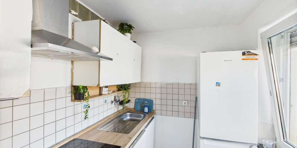 Kapitalanlage in Augsburg-Oberhausen: vermietete 3-Zimmer-Wohnung mit Stellplatz - 3- Augsburg Oberhausen | Angebot:23791411