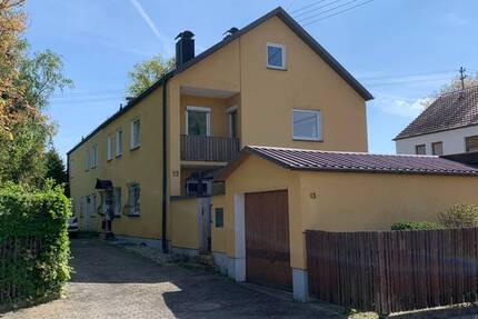 KNIPFER`S IMMOBILIENSCHÄTZE - Renovierungsbedürftiges Zweifamilienhaus in Augsburg-Hochzoll zum Kauf 4 zimmer