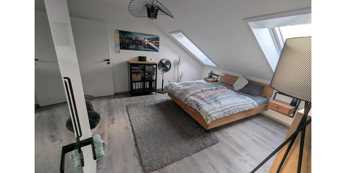 Dachgeschoßwohnung Augsburg Haunstetten-Siebenbrunn - 2 Zimmer, 66 m&sup2;, 271.000&euro; | Angebot:26888071