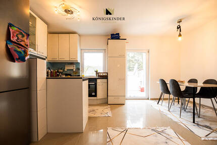 Renoviertes Mehrfamilienhaus in ruhiger Lage vermietet 9 zimmer