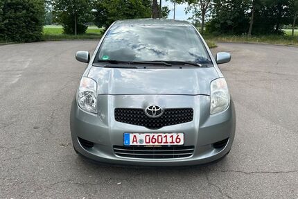 Toyota Yaris 147.000 km 2.700 &euro; Augsburg 86167
